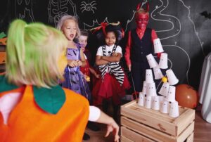 Can Knock Down : halloween party game ideas
