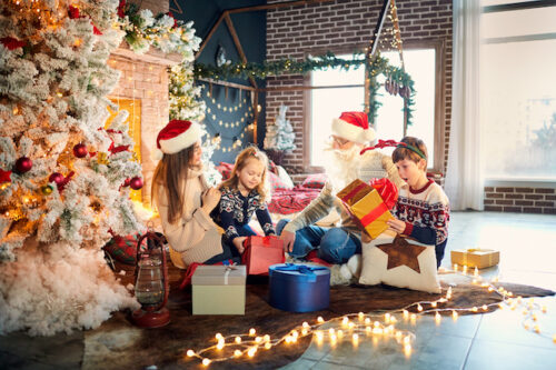 Christmas Traditions from Around the World - Treasure hunt 4 Kids